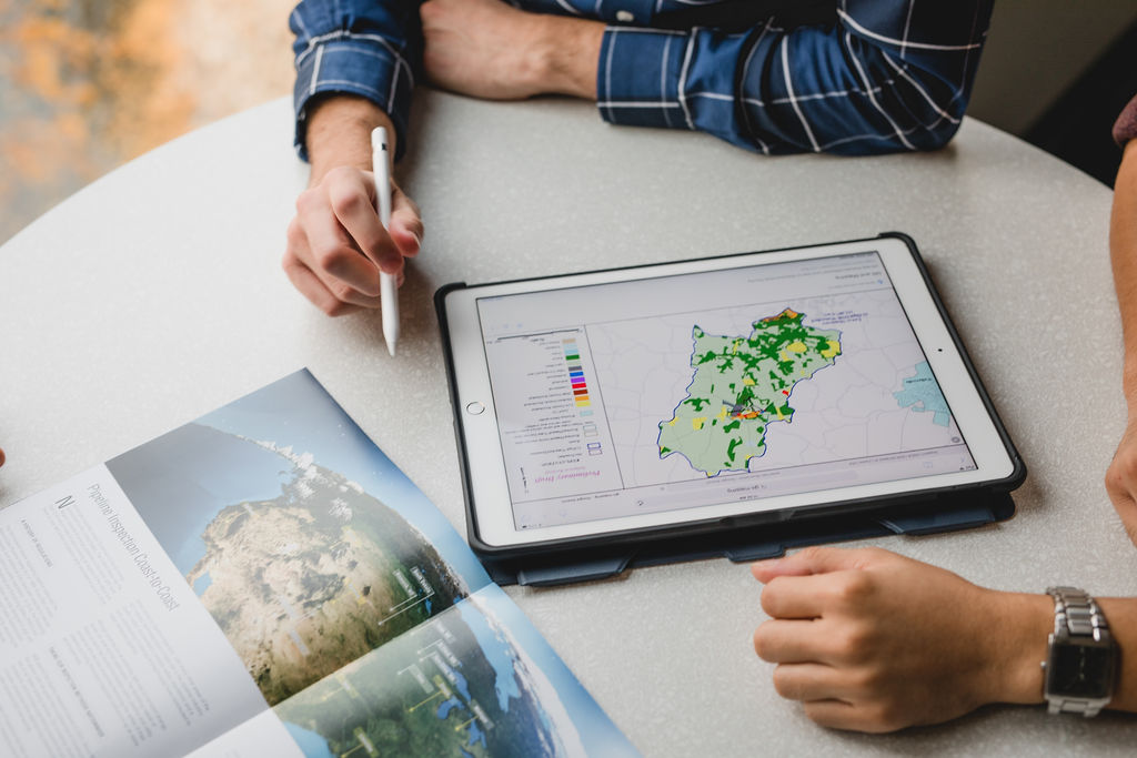 Tracking Santa: An ArcGIS Online case