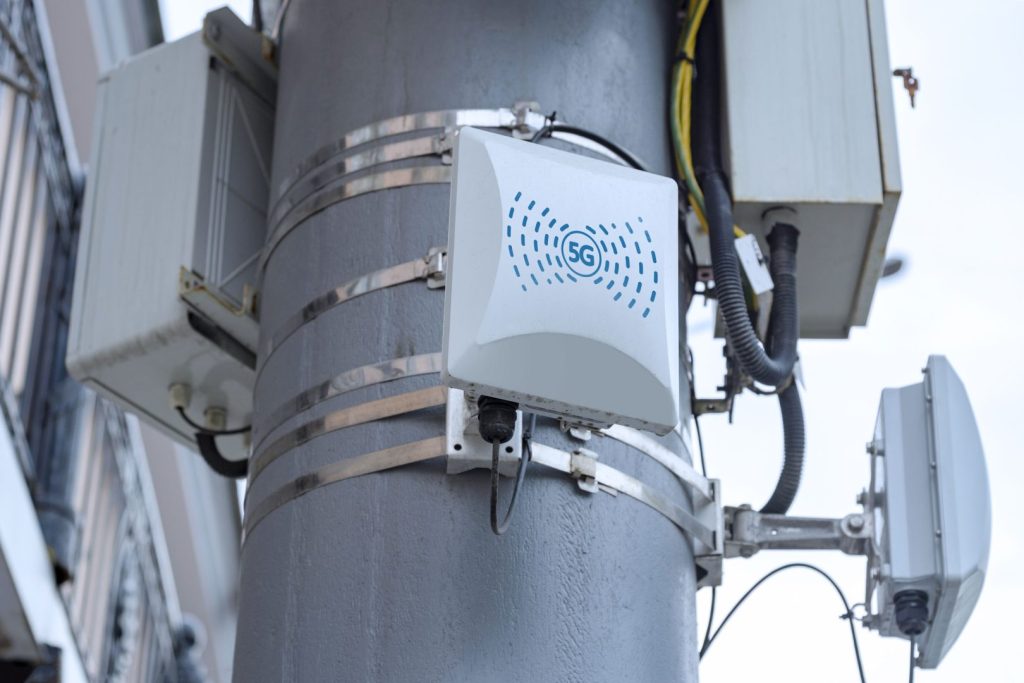 5G and Small Cell Infrastructure