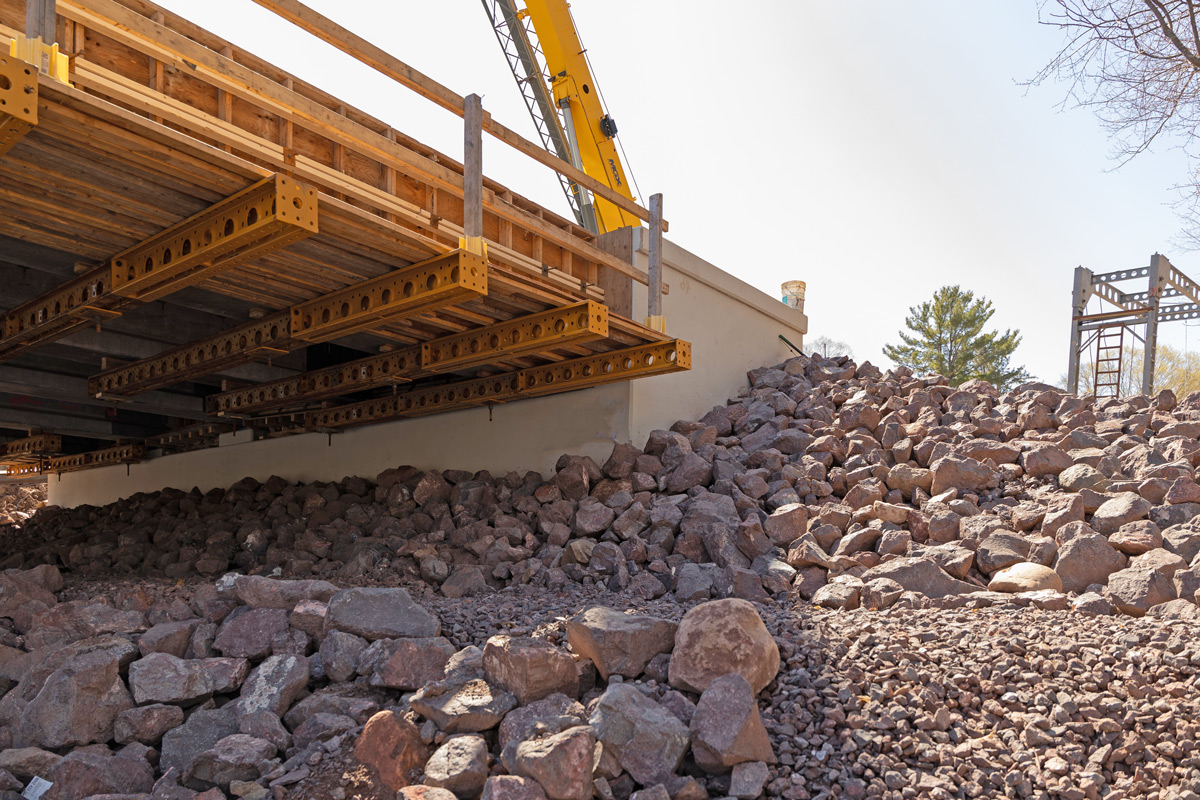 Snake river bridge under construction
