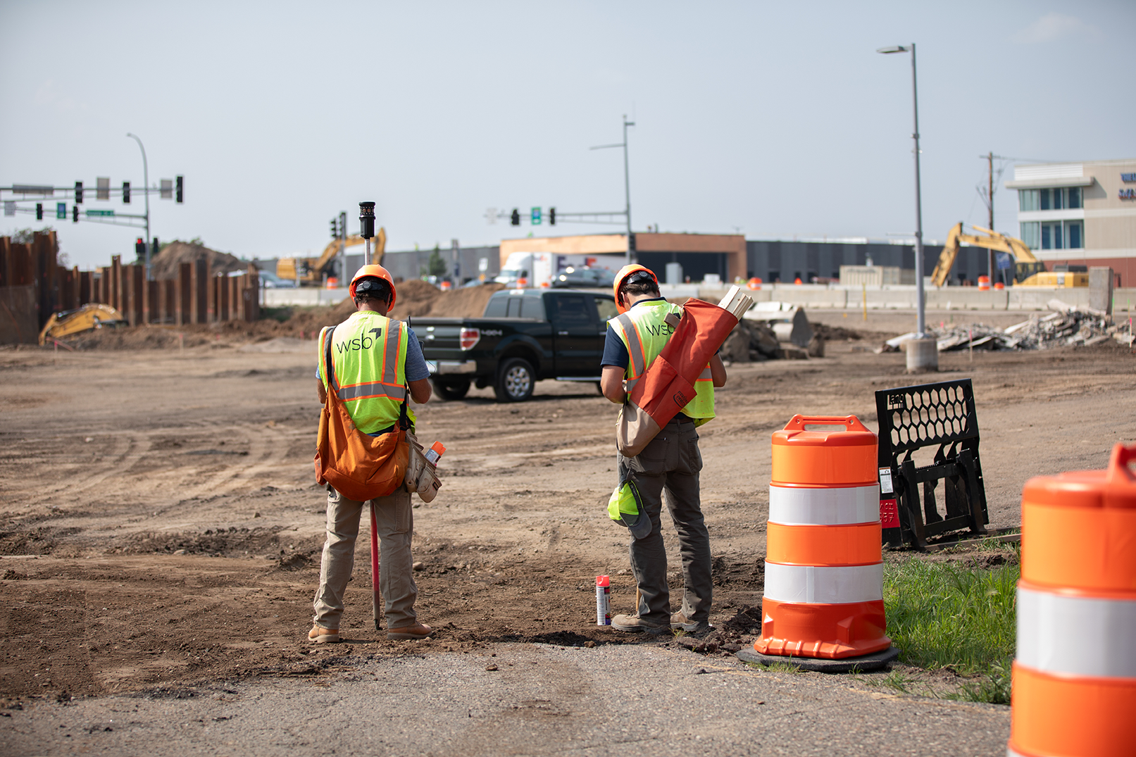 picture of construction crew