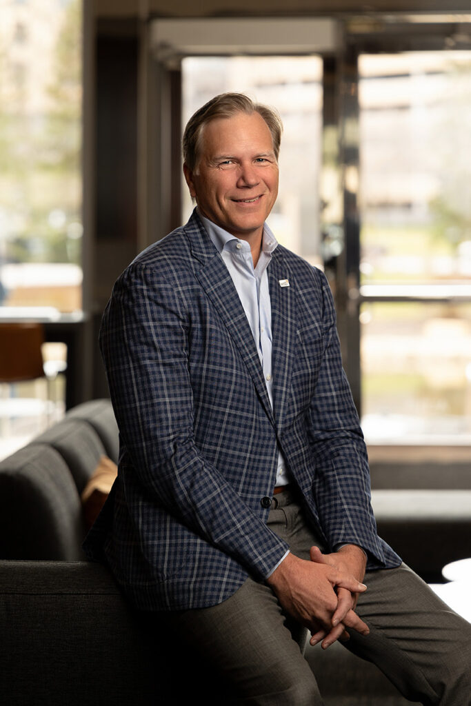 Bret Weiss Named Inaugural Honoree of Finance & Commerce’s C‑Level Awards 